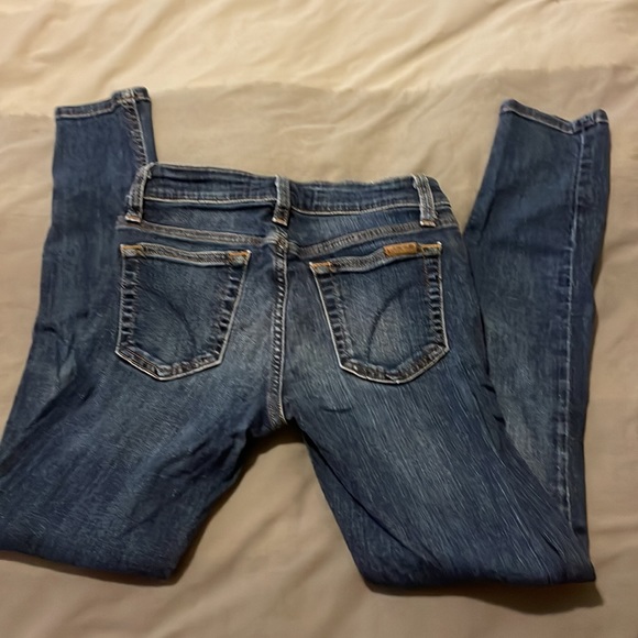 Joe’s Icon Crop Jean - Picture 2 of 8